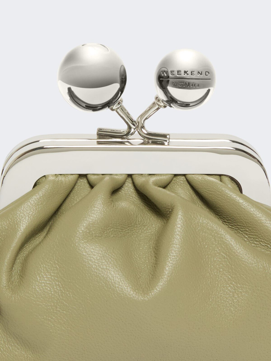 sac nano pasticcino en peau de mouton nappa - vert sauge