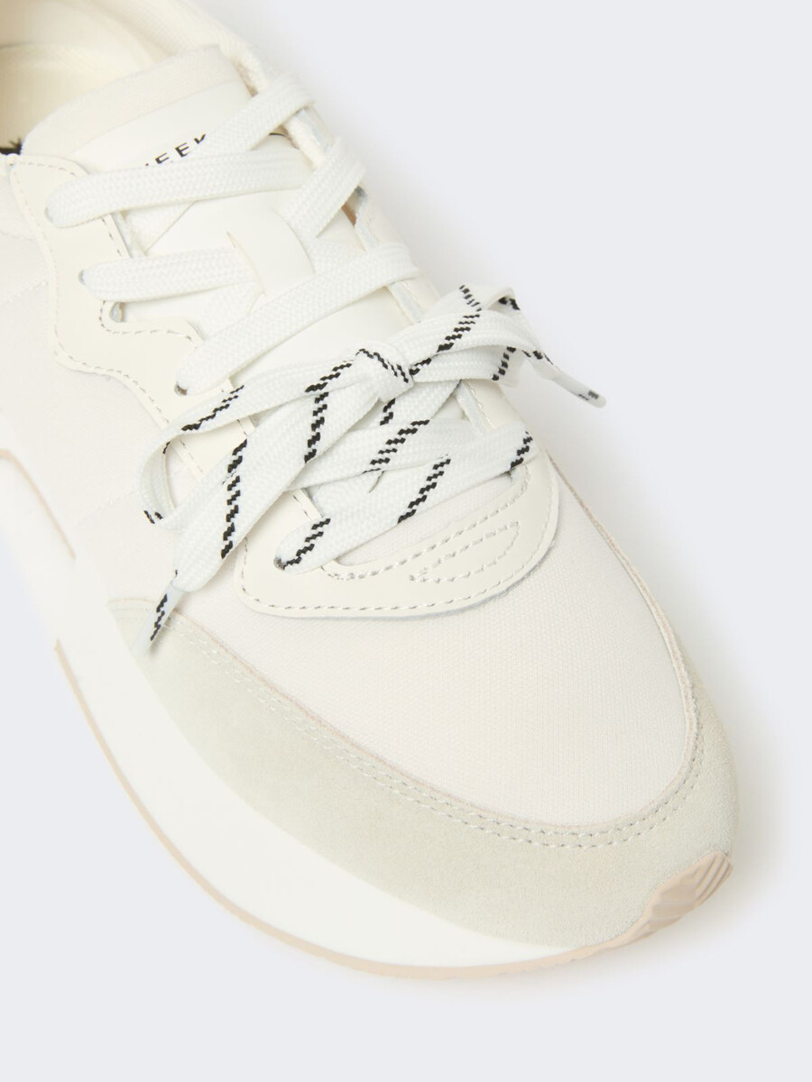 baskets basses en tissu technique - blanches