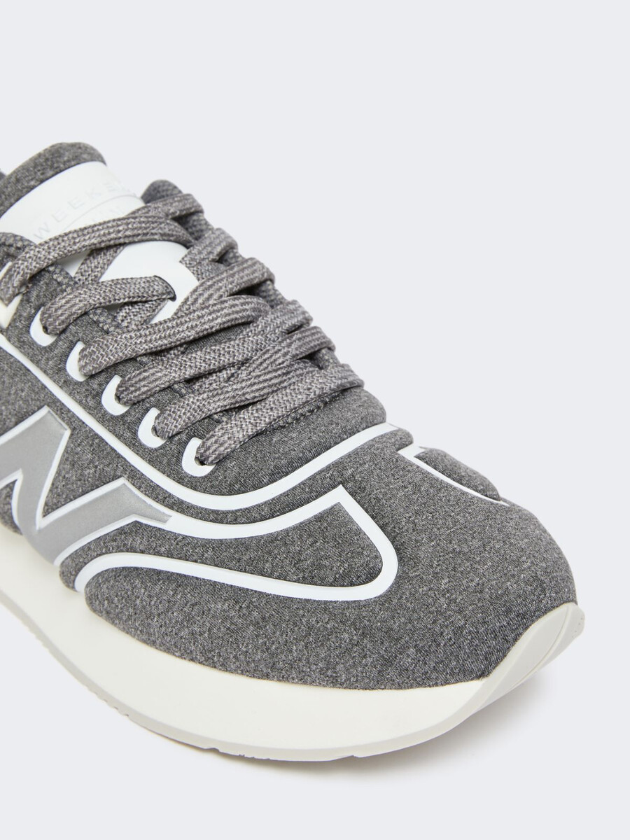 baskets en tissu technique avec logo - gris moyen