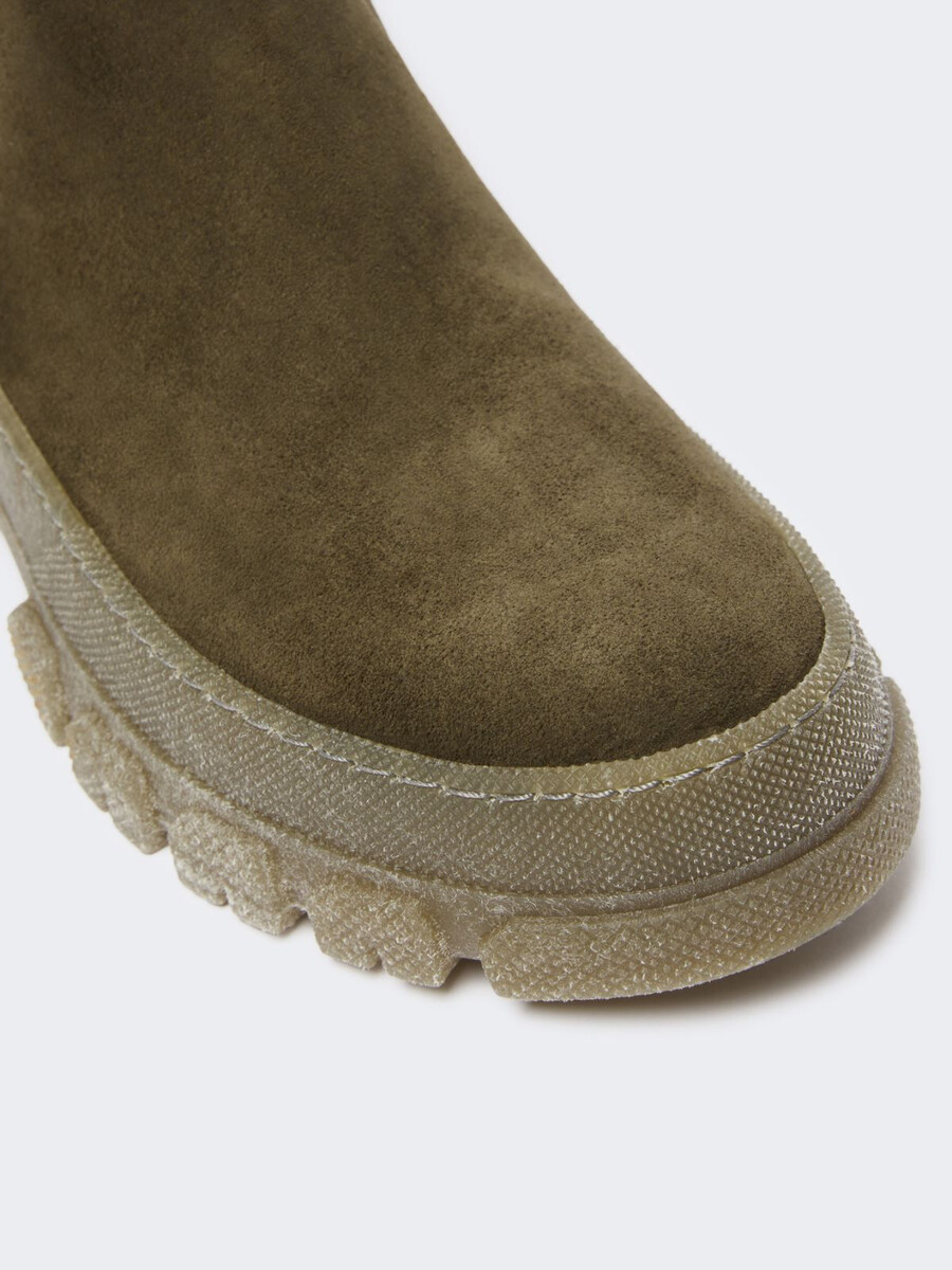 bottines chelsea en daim - kaki